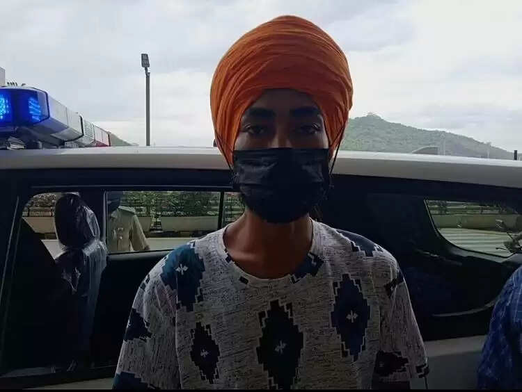 3 ஆண்டுகளாக தலைமறைவாக இருந்த தீவிரவாதி சென்னையில் பிடிபட்டான்..!!