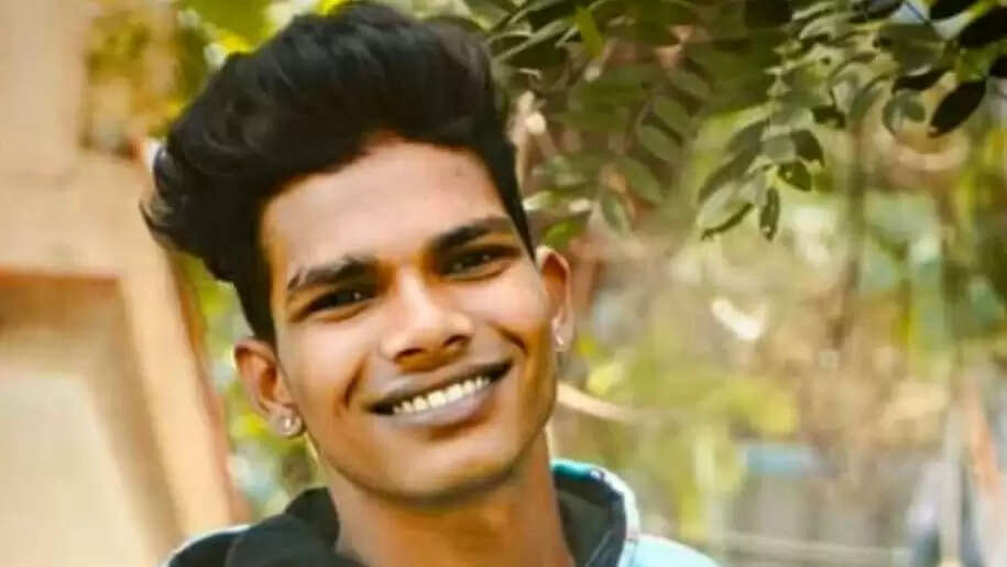 கல்லூரி மாணவர் கொன்று புதைப்பு.. 3 மாணவிகள் உட்பட 9 மாணவர்கள் கைது..!