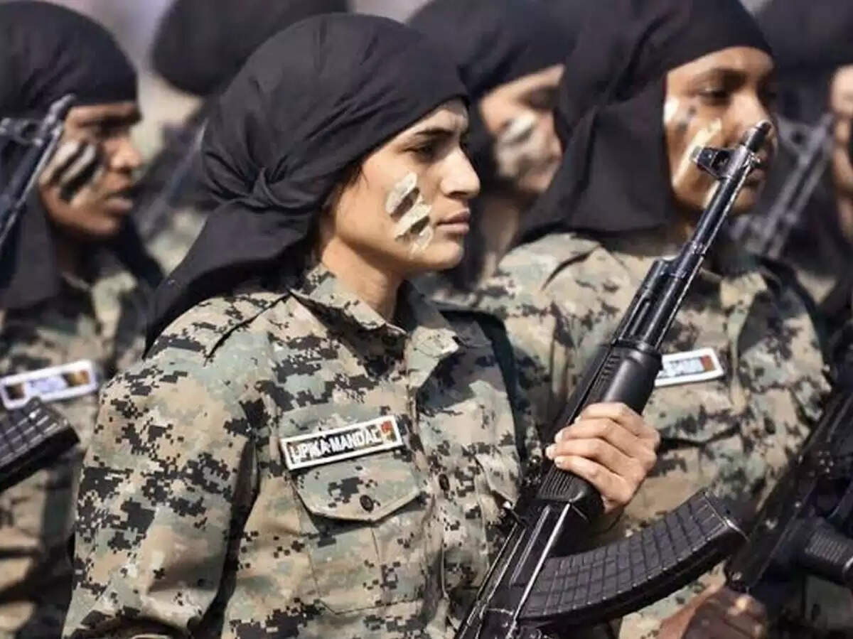 நாட்டில் முதல் முறை.. இசட் பிளஸ் பாதுகாப்பு பிரிவில் பெண் கமாண்டோக்கள்..!