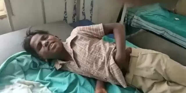 அதிர்ச்சி..!! மதிய உணவு சாப்பிட்ட அரசு பள்ளி மாணவர்கள் திடீர் மயக்கம்!! அதிர்ச்சி..!! மதிய உணவு சாப்பிட்ட அரசு பள்ளி மாணவர்கள் திடீர் மயக்கம்!!