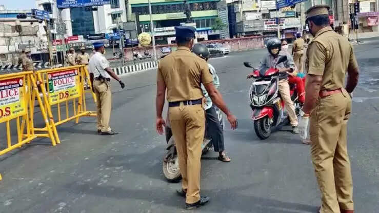 நம்பர் பிளேட்களில் அத்துமீறல்.. 2,306 பேர் மீது போலீசார் நடவடிக்கை !!