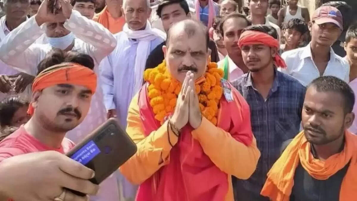 இஸ்லாமியர்களின் வாக்குரிமையை பறிக்க வேண்டும்.. பாஜக எம்எல்ஏ சர்ச்சை பேச்சு..! இஸ்லாமியர்களின் வாக்குரிமையை பறிக்க வேண்டும்.. பாஜக எம்எல்ஏ சர்ச்சை பேச்சு..!