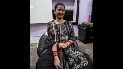 துப்பாக்கியுடன் செல்ஃபி எடுக்க முயன்ற புதுப்பெண் பலி..!