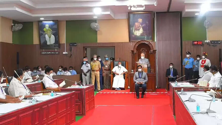 தடுமாறிய உதயசூரியன்; தாங்கிய ஸ்டாலின்..!