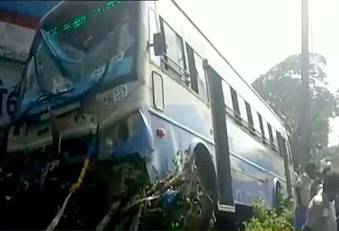 ஓட்டுனருக்கு திடீர் மயக்கம்.. சாலையோர வீட்டின் மீது பாய்ந்த பேருந்து; ஒருவர் பலி!
