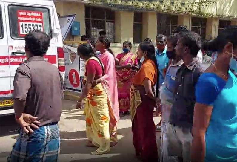 கடலூரில் சோகம்.. கட்டடம் இடிந்து விழுந்து பிளஸ் 2 மாணவர் இருவர் பலி..! கடலூரில் சோகம்.. கட்டடம் இடிந்து விழுந்து பிளஸ் 2 மாணவர் இருவர் பலி..!