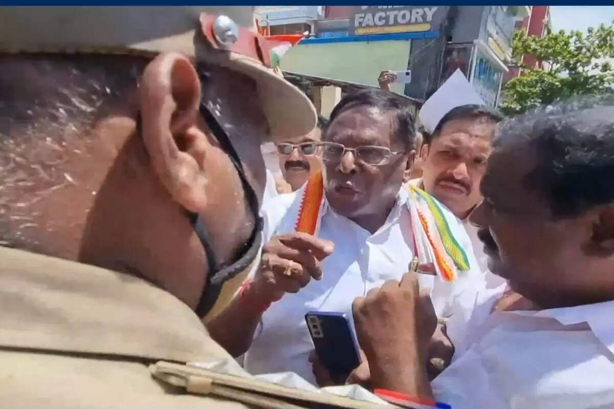 தொலைத்து விடுவேன் ஜாக்கிரதை.. காவல் அதிகாரியை மிரட்டிய நாராயணசாமி !!