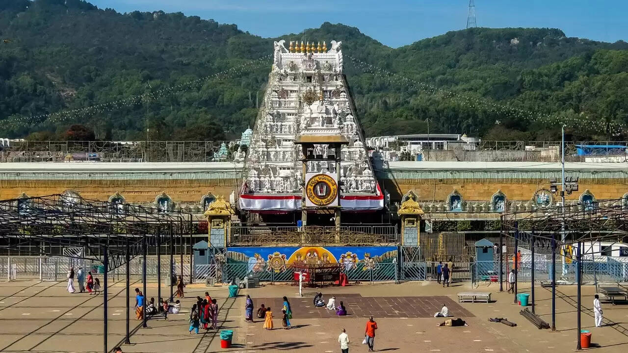 பக்தர்களுக்கு ஹேப்பி நியூஸ்.. திருப்பதிக்கு இனி இலவசமாக பயணிக்கலாம்..! பக்தர்களுக்கு ஹேப்பி நியூஸ்.. திருப்பதிக்கு இனி இலவசமாக பயணிக்கலாம்..!