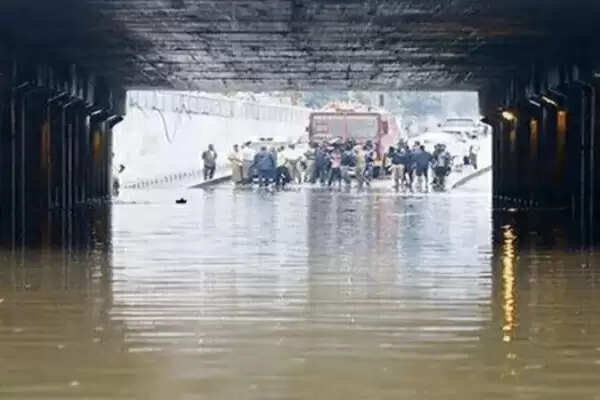 சென்னையில் 4 சுரங்கப்பாதைகள் மூடல்!!