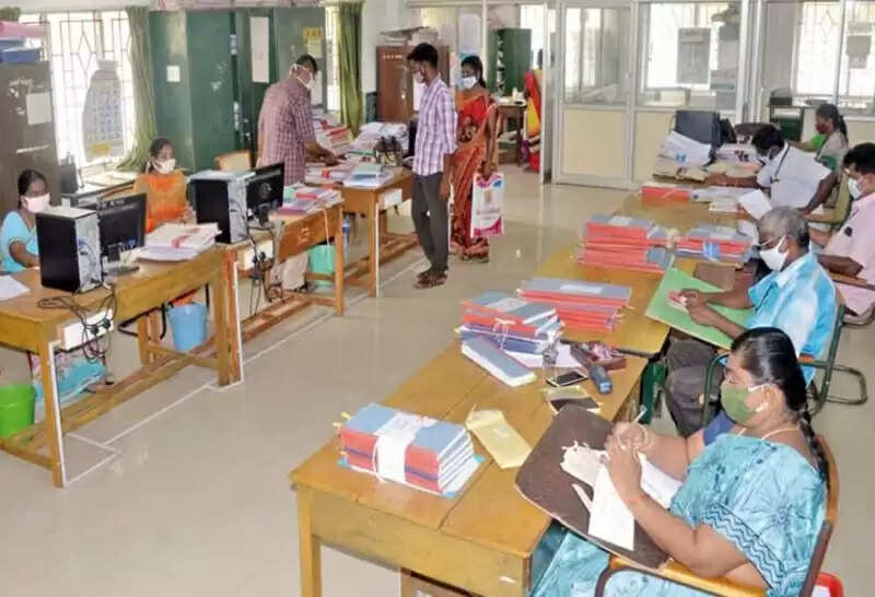 அரசு ஊழியர்களுக்கு விரைவில் அசத்தல் அறிவிப்பு.. வெளியான முக்கிய தகவல்..!