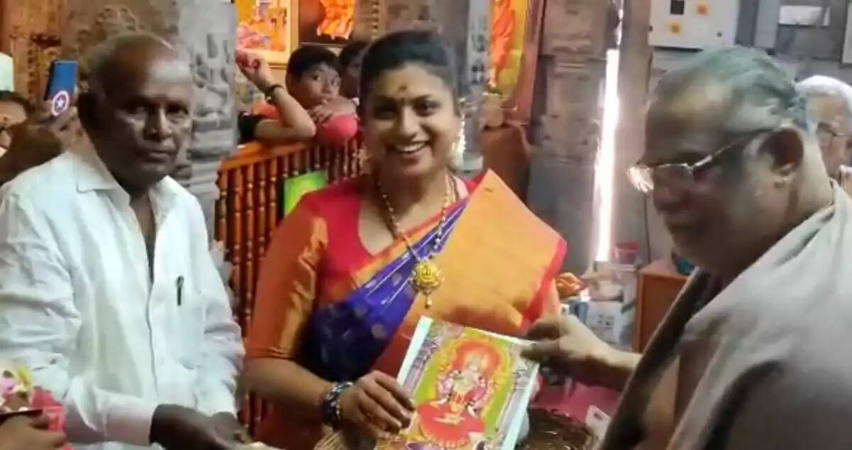 தமிழகம் மெச்ச ஆந்திராவில் பணியாற்றுவேன்.. அமைச்சர் ரோஜா பேட்டி..! தமிழகம் மெச்ச ஆந்திராவில் பணியாற்றுவேன்.. அமைச்சர் ரோஜா பேட்டி..!
