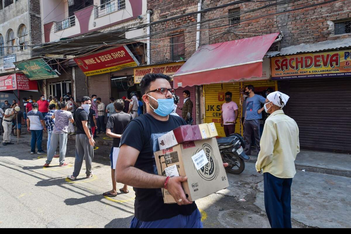 #BREAKING:- புதுச்சேரியில் ஏப். 30 நள்ளிரவு வரை அனைத்து மதுக்கடைகளும் மூடல் !!