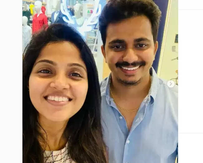 பிரபல நடிகைக்கு திருமணம்.. இன்ஸ்டாவில் புகைப்படம் வெளியிட்டு அறிவிப்பு !!