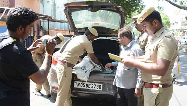 உஷார்... ரூ.50,000க்கு மேல் பணம் எடுத்துச் சென்றால் இதை எல்லாம் வெச்சிருக்கணும்!