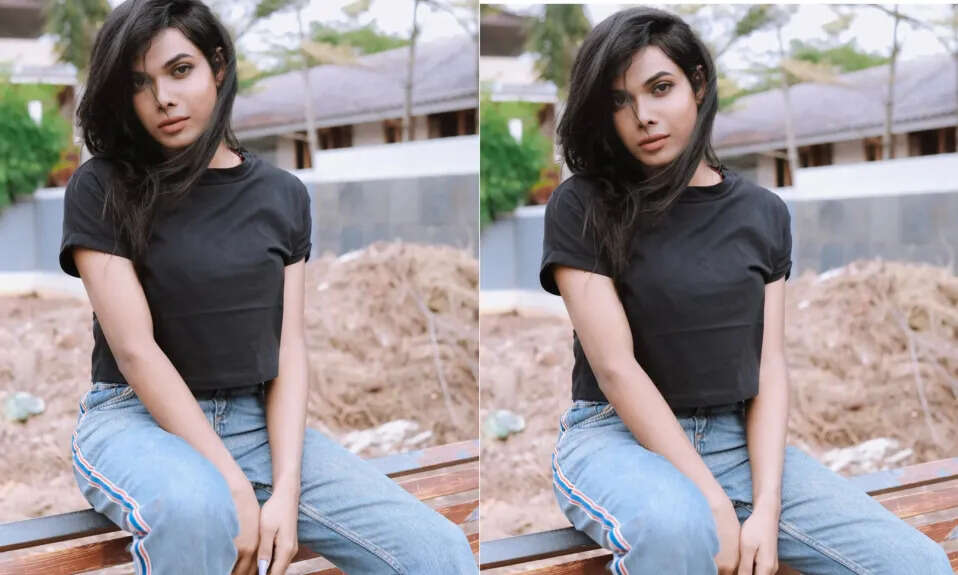 v