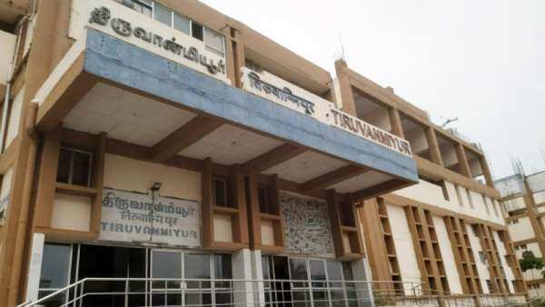 ரயில் நிலைய கவுன்ட்டரில் கொள்ளை – ஊழியர் நாடகமாடியது அம்பலம்!!