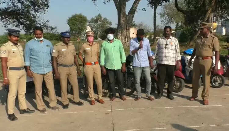 ஒரே சாவியில் 11 டூவீலர்.. கில்லாடிக்கு போலீஸ் காப்பு..! ஒரே சாவியில் 11 டூவீலர்.. கில்லாடிக்கு போலீஸ் காப்பு..!
