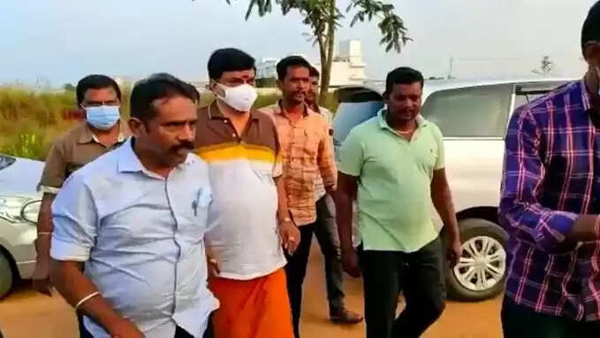 ராஜேந்திர பாலாஜிக்கு அடைக்கலம் தந்தது பாஜக நிர்வாகிகளா ?