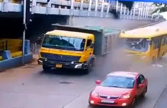 டிப்பர் லாரி மீது மோதிய பெஸ்ட் பேருந்து- பயணிகள் கவலைக்கிடம்- அதிர்ச்சி வீடியோ !!