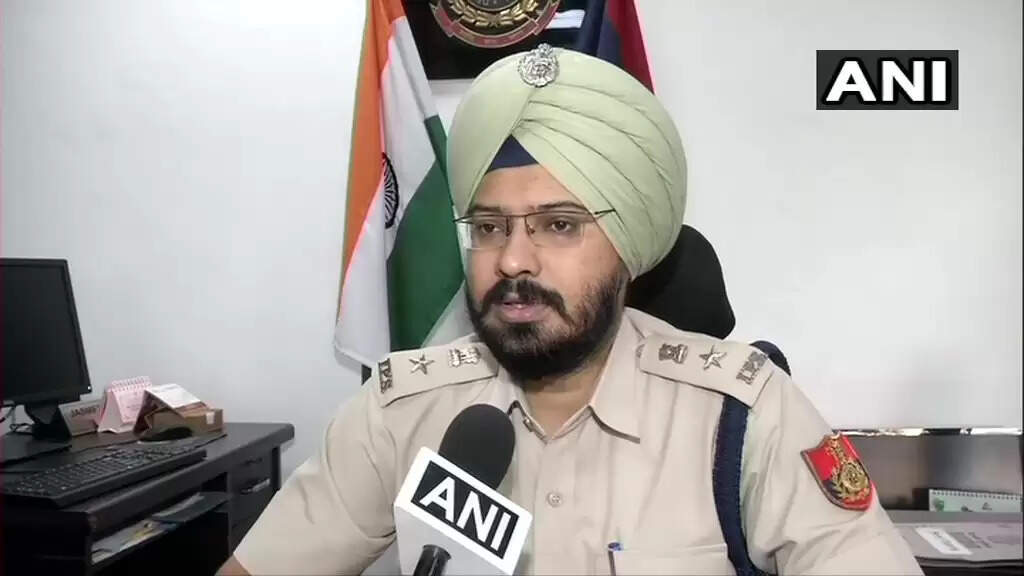 கார் திருடும் கும்பலுக்கும் தீவிரவாதிகளுக்கு தொடர்பா..?