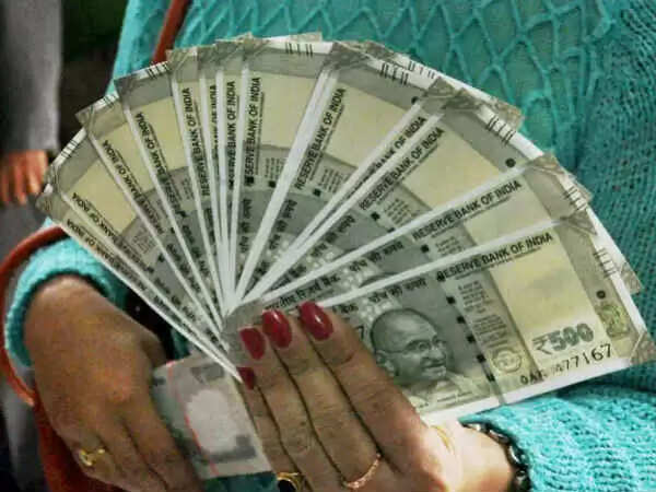 பொதுமக்களே, இது குறித்து தகவல் கொடுத்தால் ரூ.10 லட்சம் வரை பரிசு.. அரசு அறிவிப்பு..!