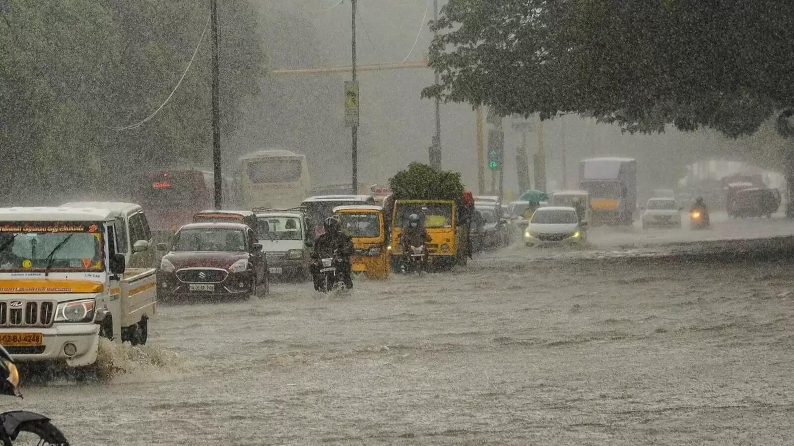 மக்களே உஷார்...!! தமிழகத்தில் இந்த மாவட்டத்திற்கு ஆரஞ்சு அலெர்ட்..!!