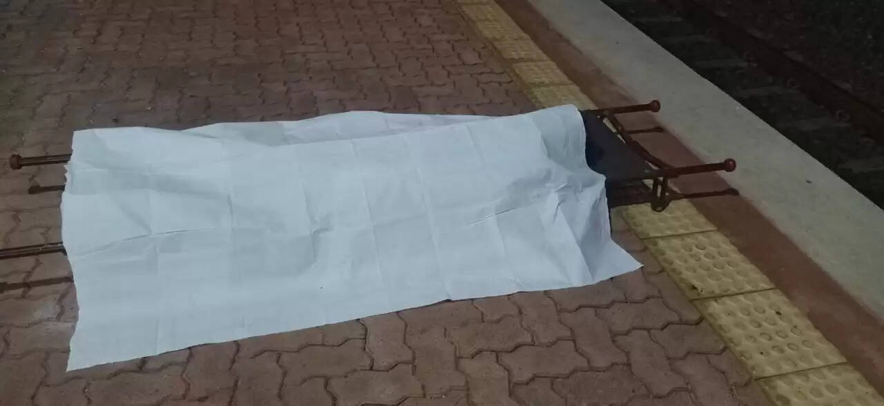 பரிதாபம்.. திருடனை துரத்திய ஆசிரியர்.. எமனாக வந்த ரயில்..!