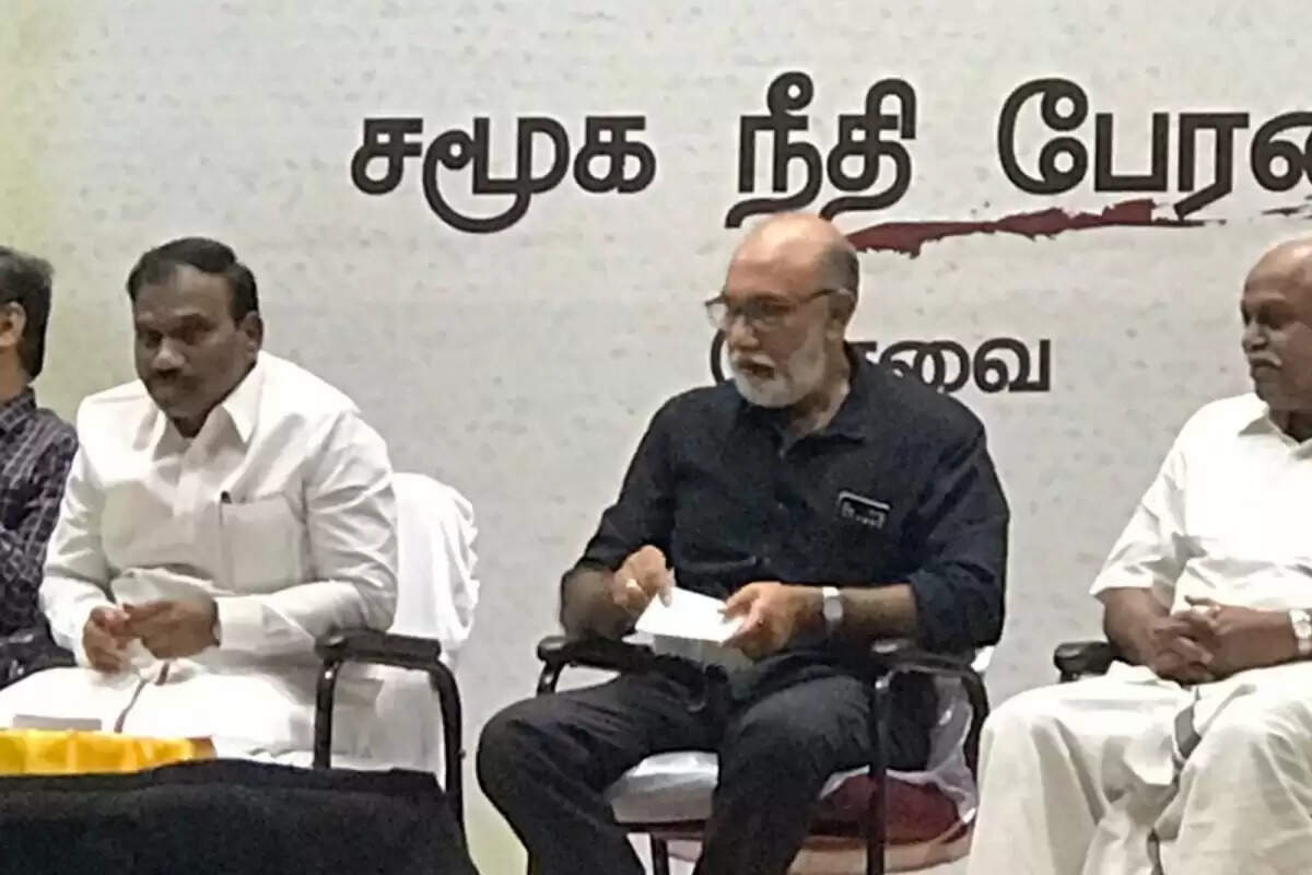 கேரளாவுக்கு செல்ல ஹிந்தி எதற்கு..?: கேட்கிறார் நடிகர் சத்யராஜ்..!