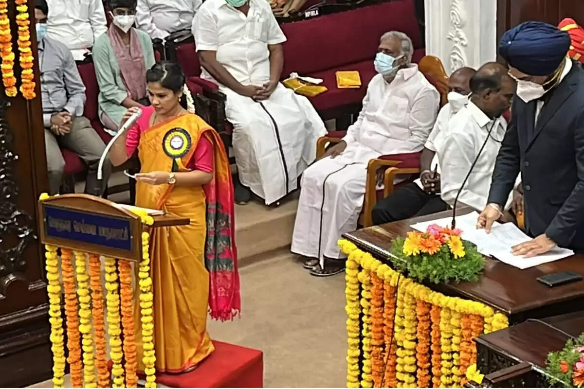 #BREAKING: சென்னை மாநகராட்சி மேயராக பிரியா பதவியேற்பு..!