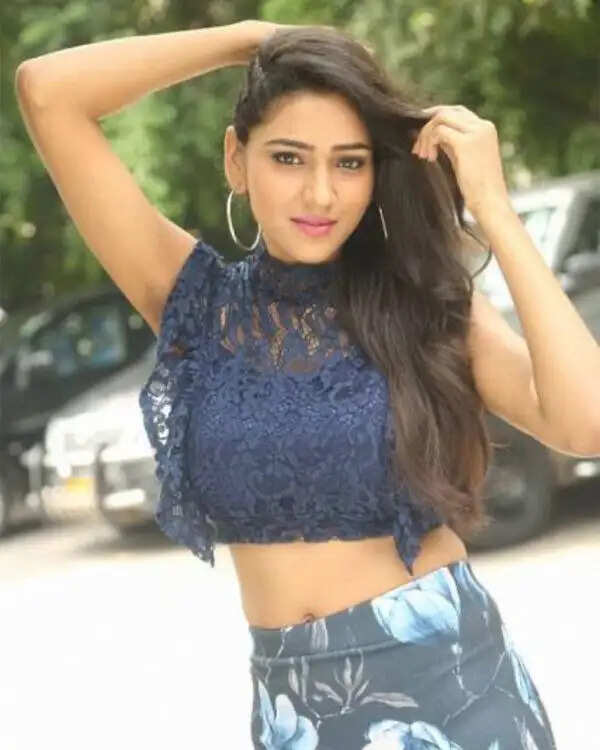 Actress-Shalu-Chourasiya