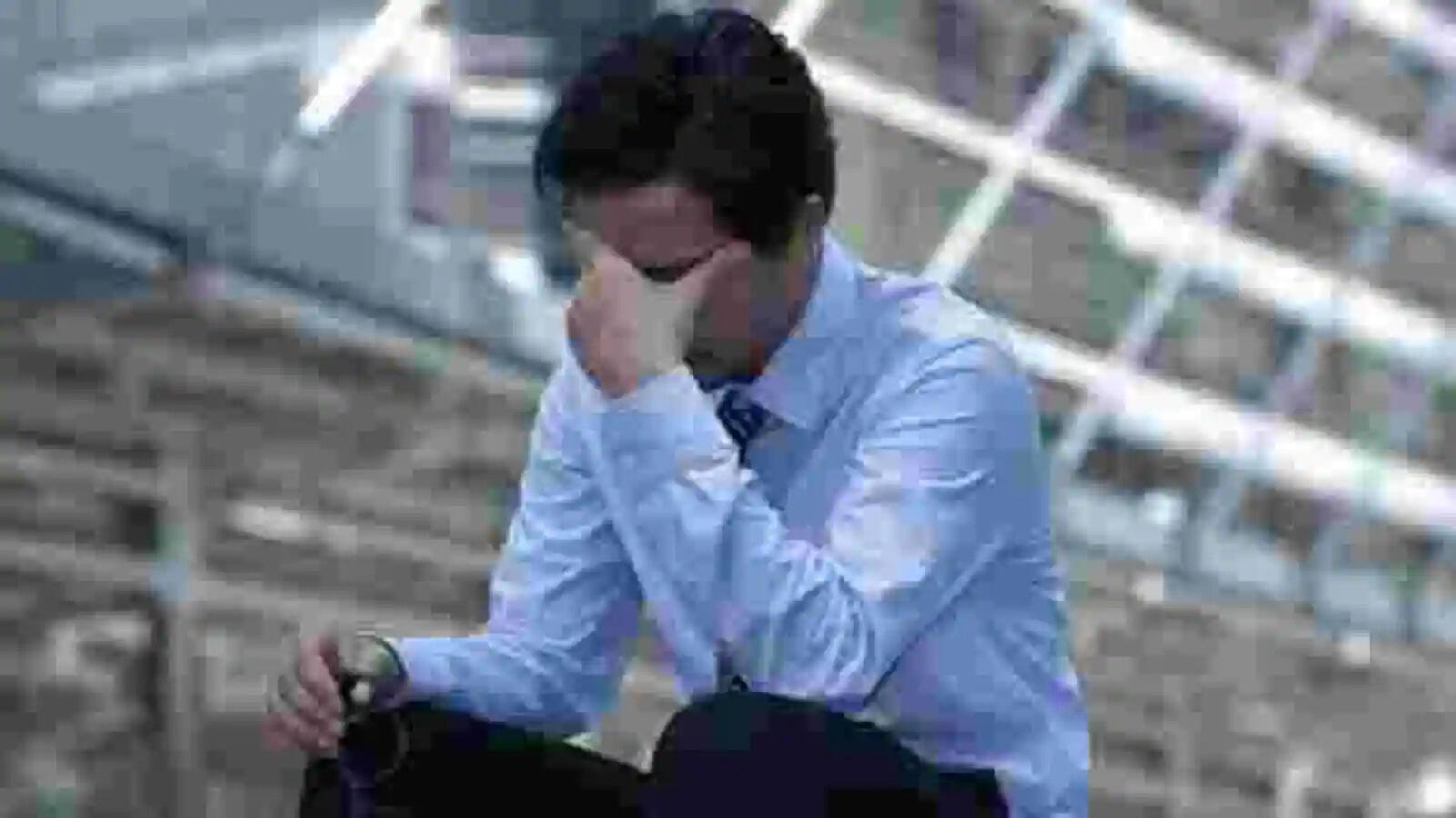 கொரோனா 2-வது அலையில் ஒரு கோடி பேர் வேலை இழப்பு!!