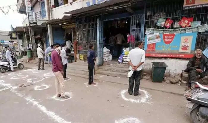 இந்த மாவட்டத்தில் மீண்டும் கொரோனா கட்டுப்பாடு..!! வணிக வளாகங்களில் ஏசி பயன்படுத்த தடை..!!