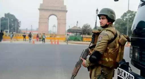 அல்கொய்தா மிரட்டல்.. முக்கிய இடங்களில் பலத்த பாதுகாப்பு !!