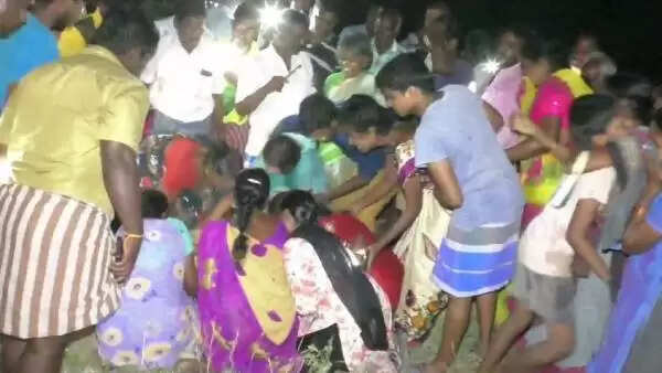 நண்பர்களுடன் கண்மாயில் குளிக்க சென்ற 11-ம் வகுப்பு பள்ளி மாணவன் பலி!!