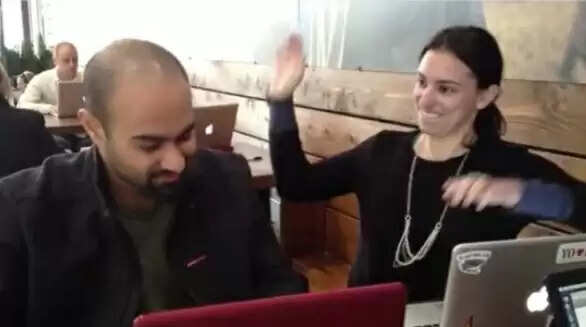 ஃபேஸ்புக் பார்த்தால் பளார்.. சம்பளம் கொடுத்து வேலைக்கு ஆள் எடுத்த CEO !!