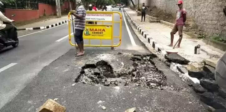 மோடிக்காக ரூ.14 கோடியில் அமைக்கப்பட்ட சாலை ஒரே நாளில் சேதம்!!