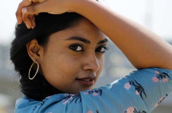 ரசிகர்கள் ஷாக்... விஜய், தனுஷ் பட நடிகைக்கு கொரோனா !!