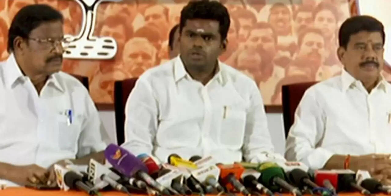 8 மாவட்ட பாஜக தலைவர்கள் நீக்கம் - மாநில தலைவர் அண்ணாமலை..!! 8 மாவட்ட பாஜக தலைவர்கள் நீக்கம் - மாநில தலைவர் அண்ணாமலை..!!