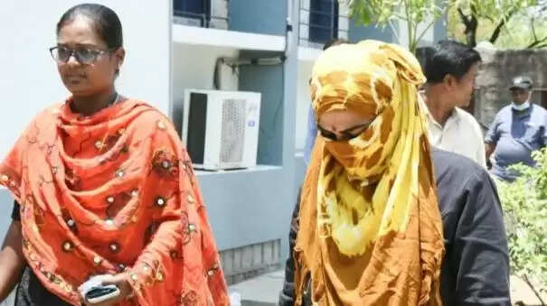 காவல் அதிகாரி தேர்வில் முறைகேடு.. பாஜக பெண் நிர்வாகி அதிரடி கைது !!