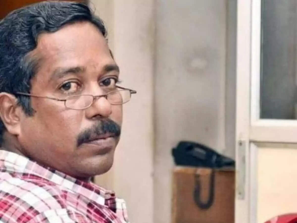 5 ஆண்டுகளாக சம்பள பாக்கி.. பிரபல செய்தி நிறுவன போட்டோகிராபர் தூக்கு மாட்டி தற்கொலை..!