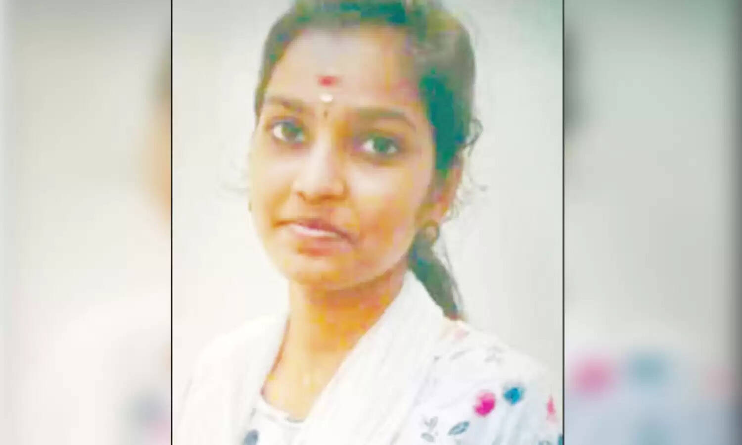 காதலிக்க மறுத்ததால் கல்லூரி மாணவி விஷம் கொடுத்து கொலை!?