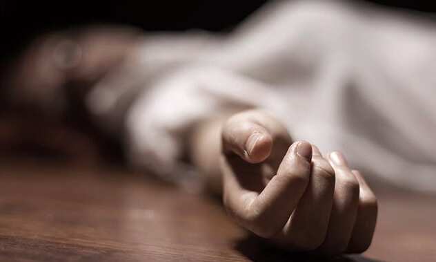 ஷூ லேஸால் மனைவி கழுத்தை இறுக்கி கொன்ற கணவன்!!