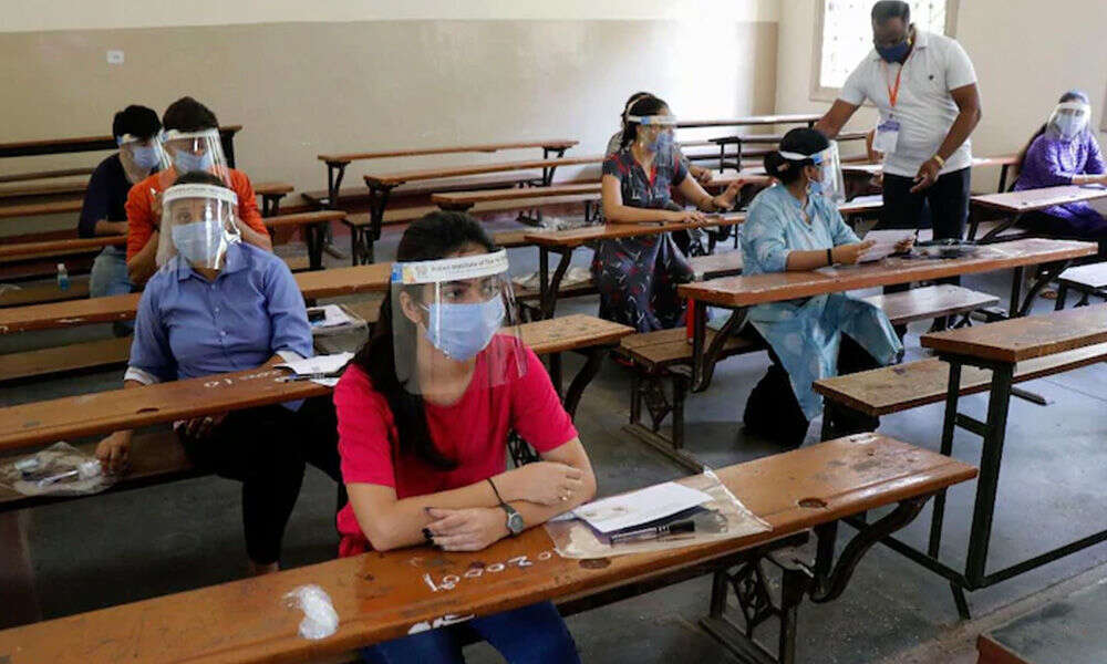 நீட் தேர்வுக்கு இன்று முதல் ஹால் டிக்கெட்!!