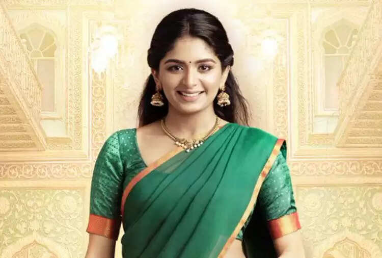 பாடகியாக அறிமுகமாகும் அதிதி ஷங்கர்!