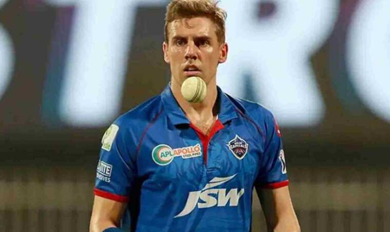 ஐபிஎல் வீரர்களையும் விட்டுவைக்காத கொரோனா.. டெல்லி அணி பந்துவீச்சாளருக்கு பாதிப்பு !!