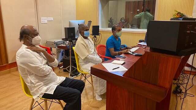 இளையராஜா ஸ்டூடியோவுக்கு தொடர்ந்து இரண்டு முறை வந்த ரஜினி- காரணம் இதுதான்..!