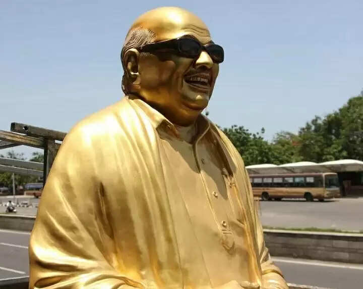 கருணாநிதி சிலையை வைக்க இருந்த தடையை நீக்கிய உயர்நீதிமன்றம்..!!