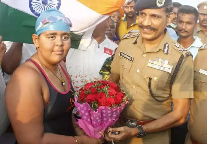 இலங்கை டூ அரிசல்முனை.. கடலில் நீந்தி சாதனை படைத்த மாற்றுத்திறனாளி சிறுமி !!