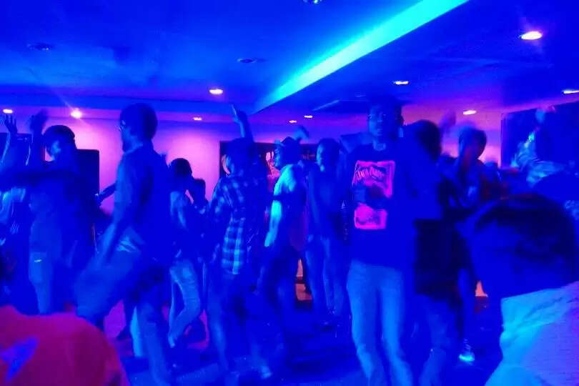 dj party