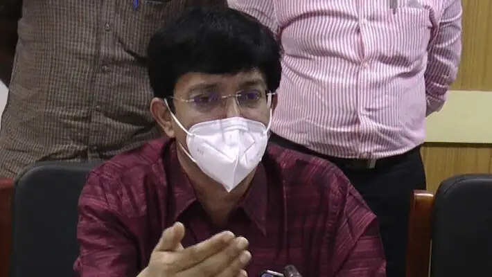 தமிழகத்தில் ஷவர்மாவிற்கு தடையா ? சுகாதாரத்துறை செயலர் சொல்வதென்ன ?